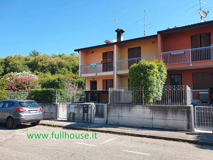 Casa trilocale in vendita in Via Don Bosco, Affi