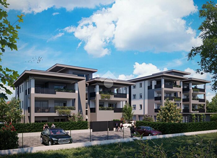 Appartamento trilocale in vendita in Viale Antonio Gramsci, Mirandola