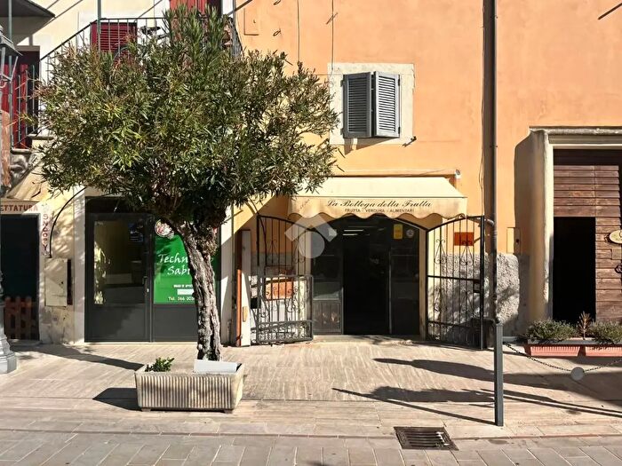 Appartamento monolocale in affitto in Piazza Giuseppe Garibaldi, Cantalupo In Sabina