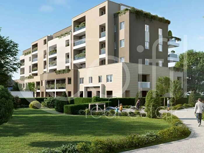 Appartamento trilocale in vendita in Via Rovigno, Milano