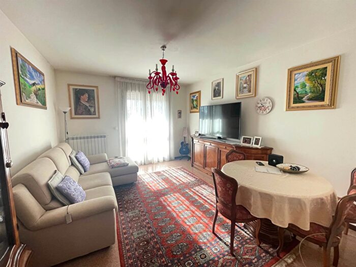 Appartamento con 7 locali in vendita in Treviso, Treviso