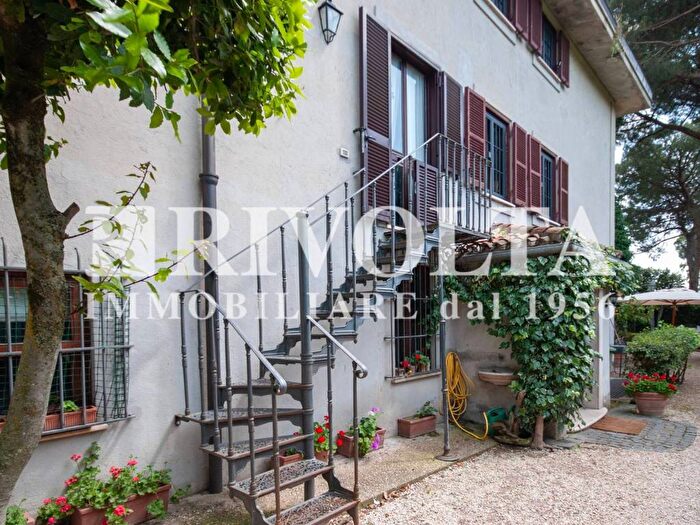 Appartamento con 6 locali in affitto in Via di Grottarossa, Tomba di Nerone, Roma