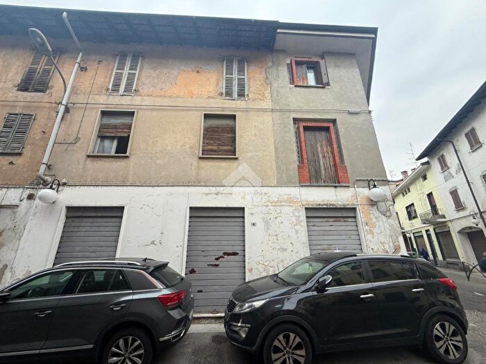 Case in Vendita e in Affitto - 3