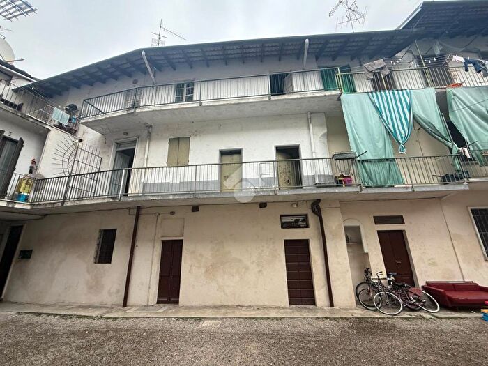 Appartamento trilocale in vendita in Via XX Settembre, Trecate