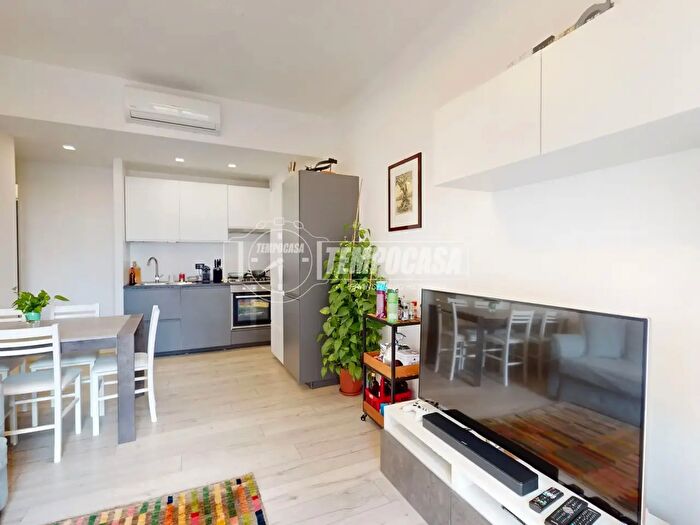 Appartamento trilocale in vendita in Via Traiano, Milano