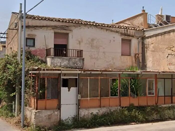 Casa trilocale in vendita in Via Mango, Palermo