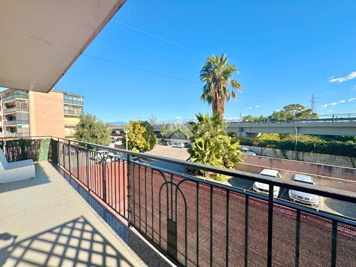 Appartamento trilocale in vendita in Via Antonio Vivaldi, Orta Di Atella