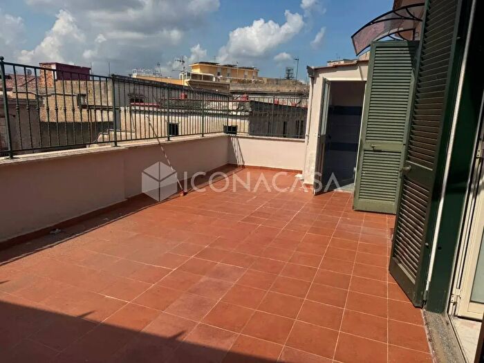 Appartamento con 10 locali in vendita in Vicolo Marciano, Nola