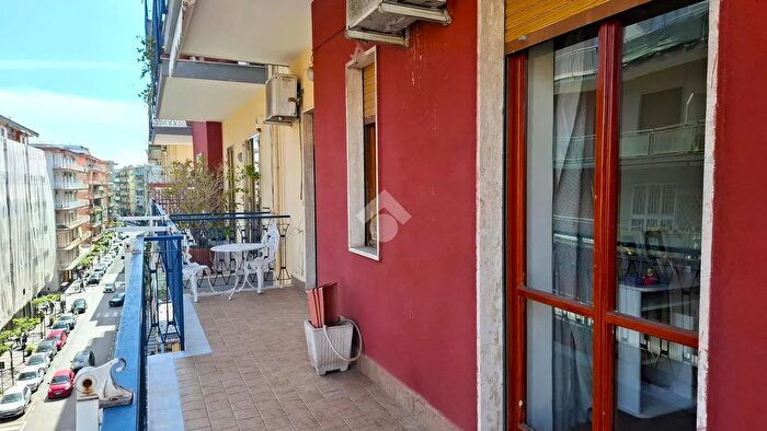 Appartamento con 5 locali in vendita in Viale Tiziano, Portici