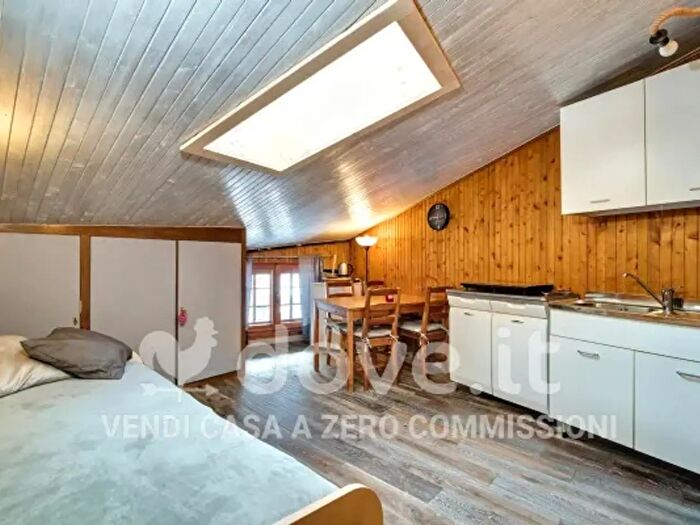 Appartamento bilocale in vendita in Via Giosuè Carducci Condominio Tambo Snc, Madesimo