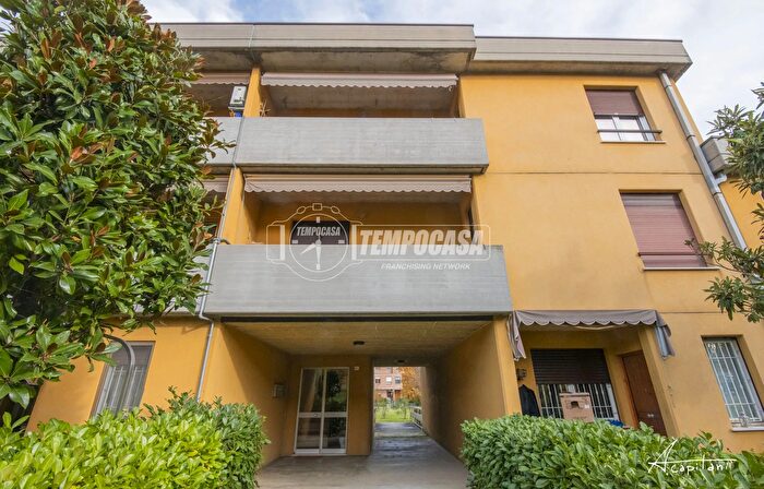 Appartamento quadrilocale in vendita in Via Grandi, Albinea