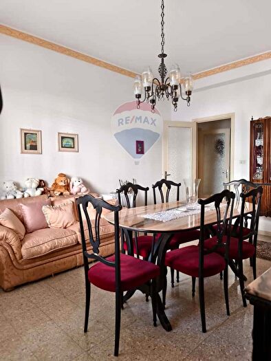 Appartamento trilocale in vendita in Largo Paolo Amico, Acireale
