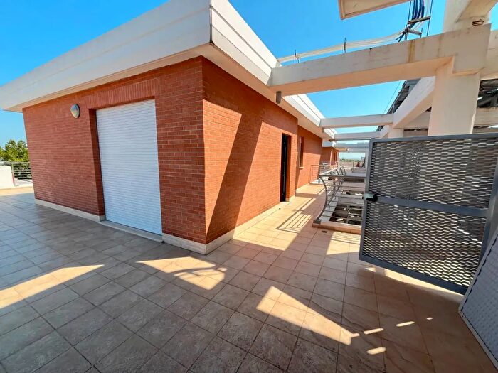 Appartamento quadrilocale in vendita in Via di Acilia Roma, Roma