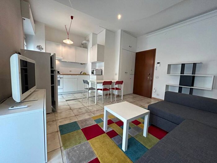 Appartamento bilocale in affitto in Viale Don Luigi Orione, Cimiano, Milano