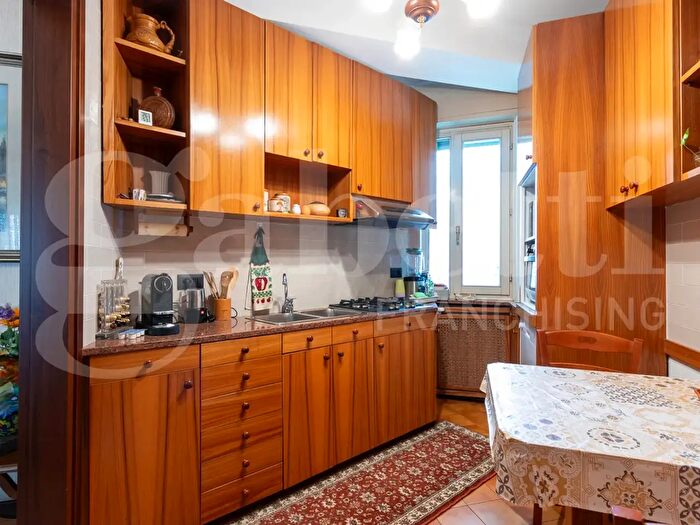Appartamento quadrilocale in vendita in Via Padova, Milano