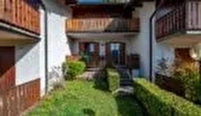 Casa trilocale in vendita in Castione Della Presolana