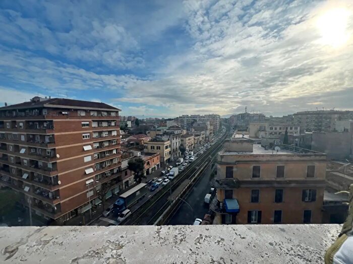 Appartamento bilocale in vendita in Via Casilina, Roma