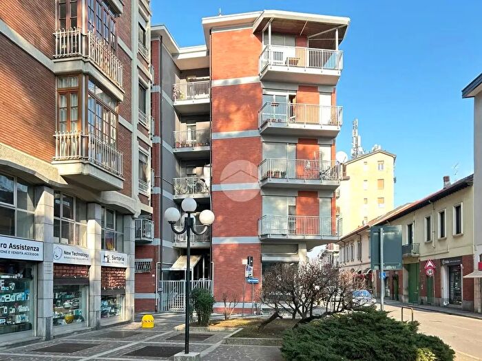 Appartamento trilocale in vendita in Via Torino, Seregno