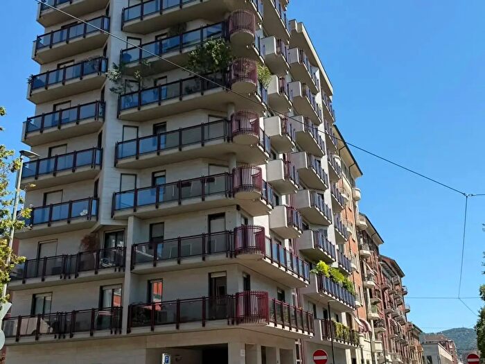 Appartamento con 6 locali in vendita in Corso Lepanto, Torino