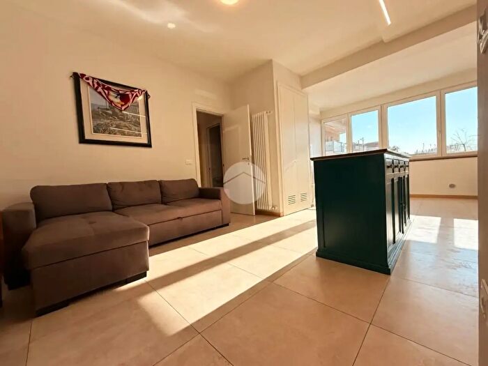 Appartamento trilocale in vendita in Viale Torquato Tasso, Ravenna