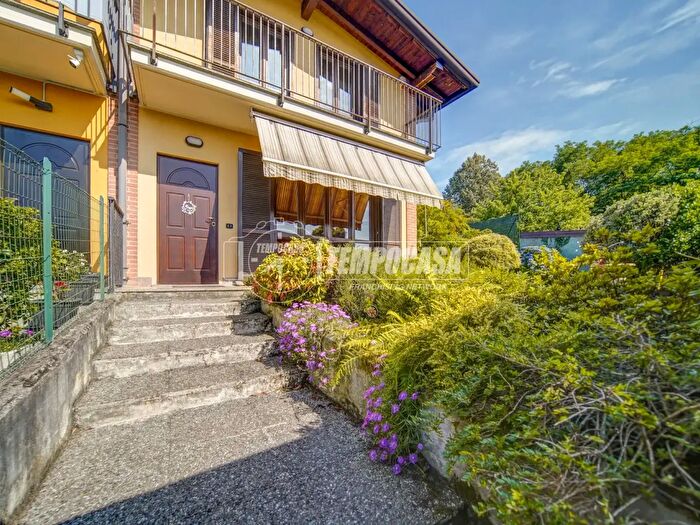 Casa quadrilocale in vendita in Via Stazione, Mornago