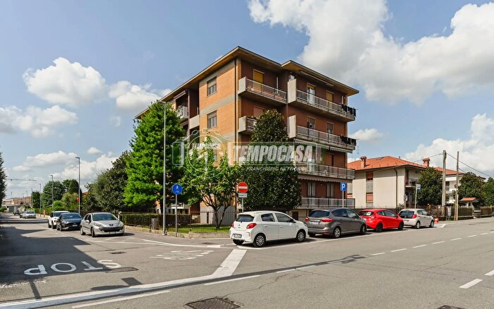 Appartamento trilocale in vendita in Via Papa Giovanni XXIII, Comun Nuovo
