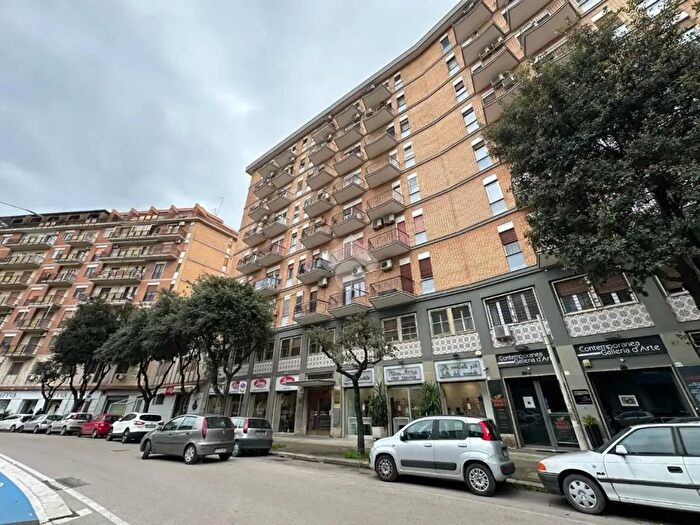 Appartamento trilocale in vendita in VLe Michelangelo, Foggia