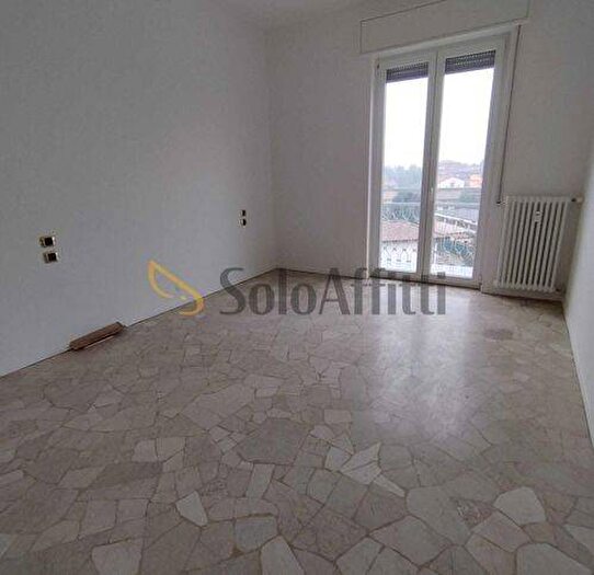 Appartamento trilocale in affitto in Viale Trieste, Centro, Olgiate Comasco