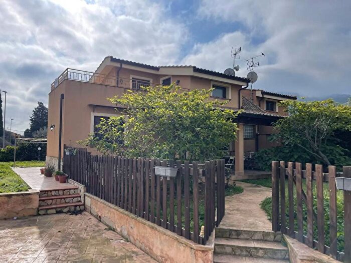 Casa con 5 locali in affitto in Via Chiesazza Sperone Xxx, Torre Colonna Sperone, Altavilla Milicia