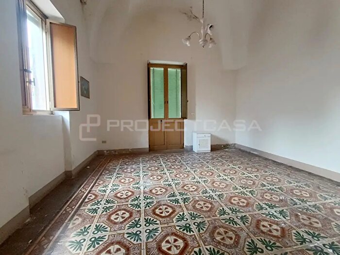 Casa con 5 locali in vendita in Via Malta, Scorrano