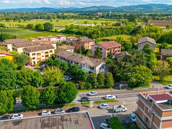 Appartamento trilocale in vendita in Via Learco Guerra, Reggio Emilia
