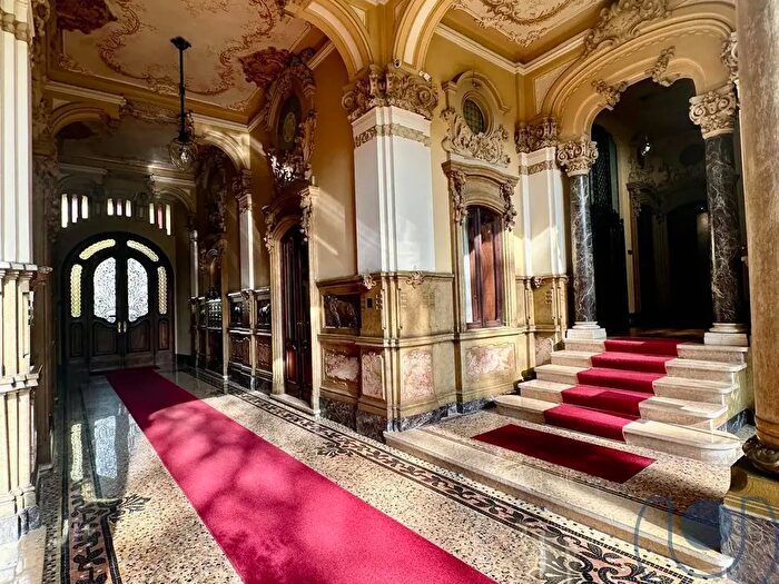 Appartamento con 6 locali in vendita in Via Susa, Torino