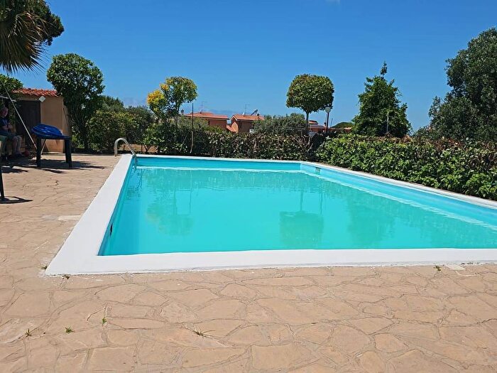 Casa quadrilocale in affitto in Via Valle Schioia, Villaggio Giornalisti Poggio, Anzio