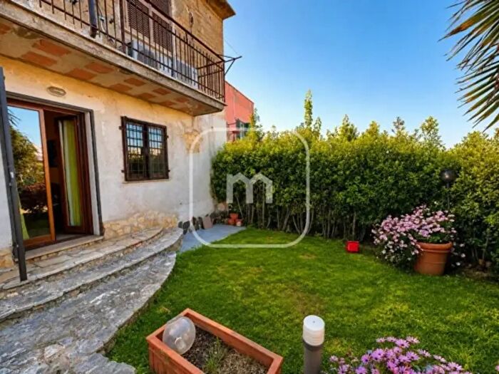 Casa con 6 locali in vendita in Via Colle San Paolo, Montelibretti
