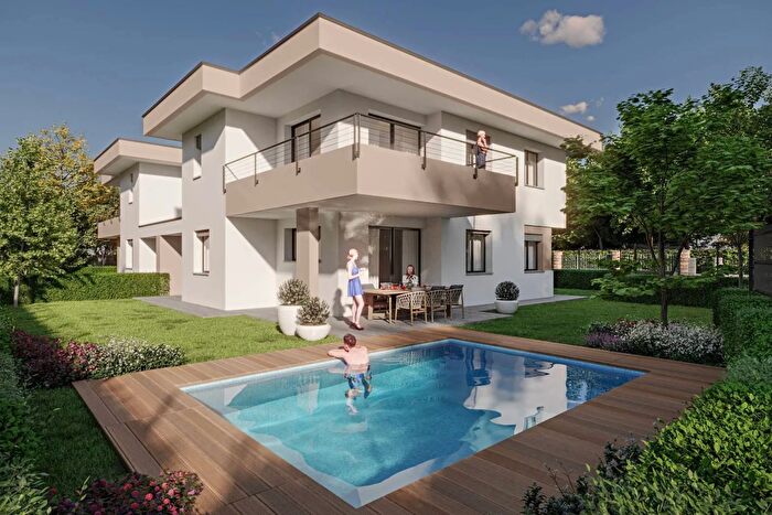 Casa con 5 locali in vendita in Via Vittorio Veneto, Tavernerio