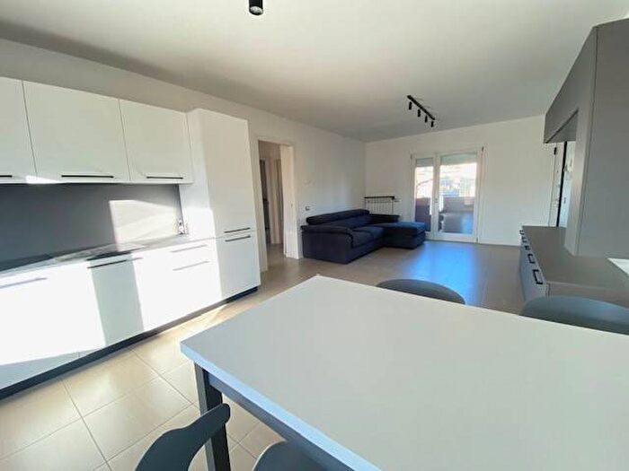 Appartamento trilocale in affitto in Via Maggio, Feletto Umberto, Tavagnacco