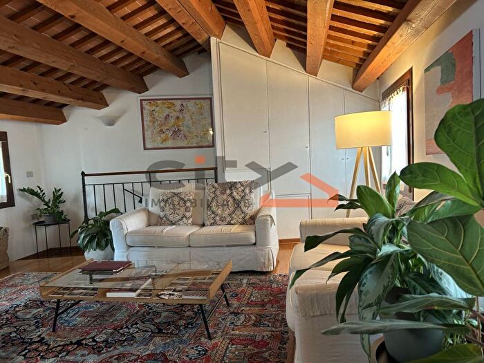 Appartamento trilocale in affitto in Via SantAnna, Centro, Bassano del Grappa