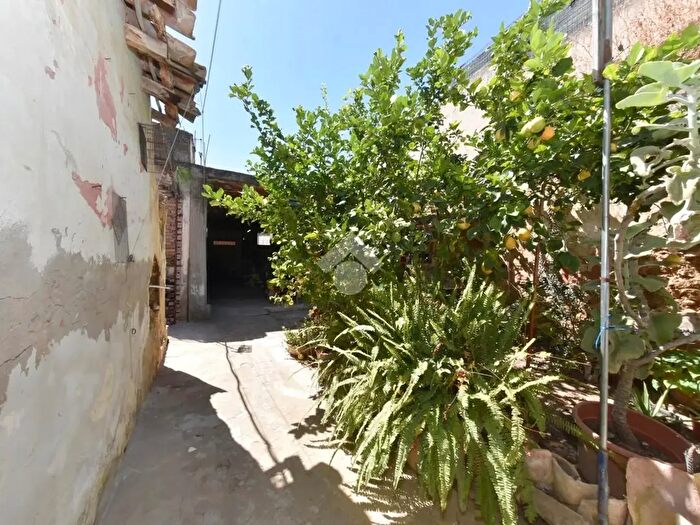Casa con 5 locali in vendita in Vico I Principe di Carignano, Cagliari
