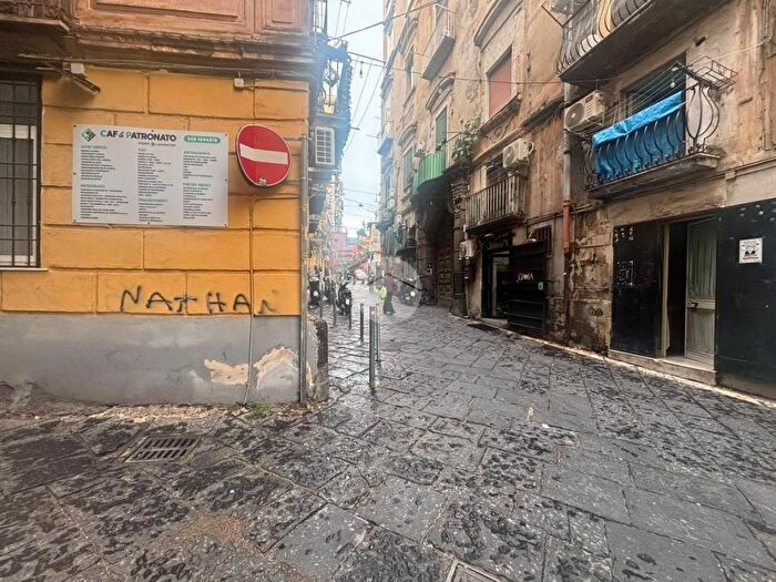 Appartamento bilocale in affitto in Vico castrucci, Sanità, Napoli