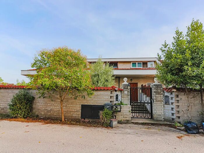 Appartamento con 5 locali in vendita in Via Salvatore Gallotti, Roma