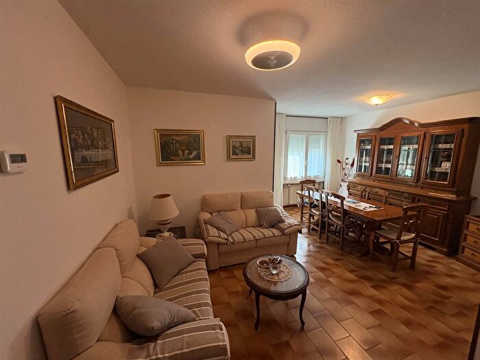 Appartamento con 5 locali in vendita in Dicomano