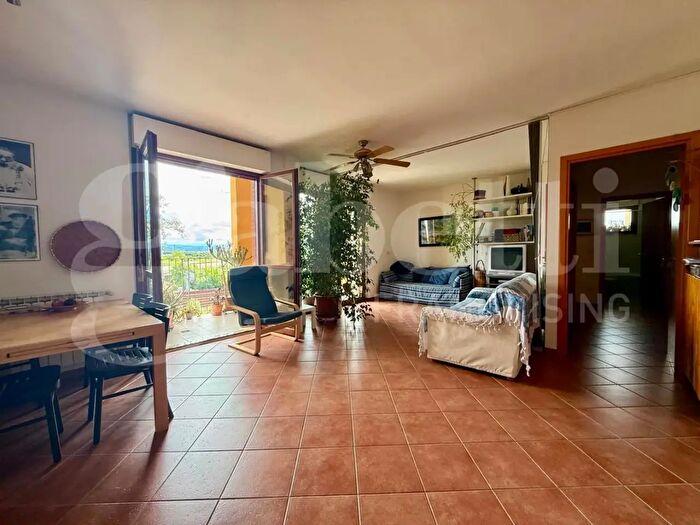 Appartamento trilocale in vendita in Firenze