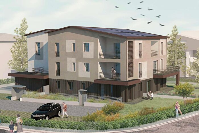 Appartamento con 6 locali in vendita in Albinea