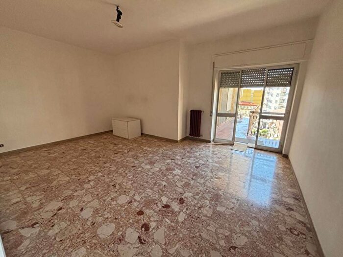 Appartamento trilocale in affitto in Via Settembre, Nicastro Sambiase, Lamezia Terme