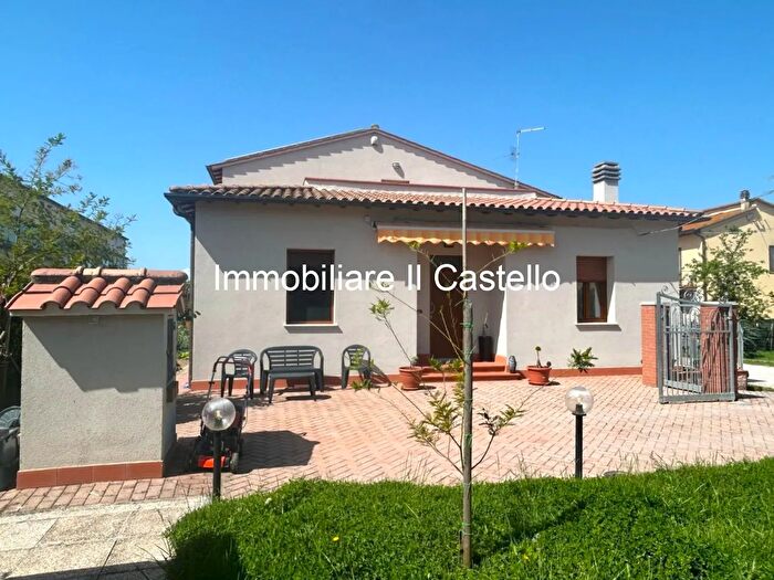 Casa con 5 locali in vendita in Pineta, Castiglione Del Lago