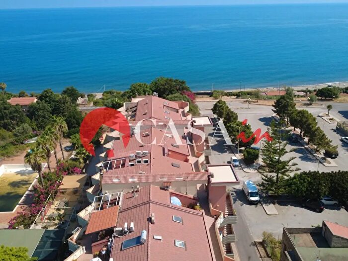 Appartamento quadrilocale in vendita in Via Etnea, Acquedolci