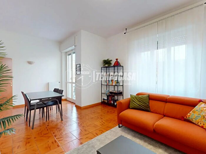 Appartamento trilocale in vendita in Via G Verdi, Verano Brianza