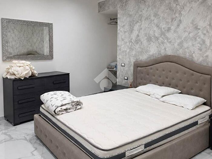 Appartamento bilocale in affitto in Vico Storto Sant' Anna di Palazzo, Quartieri Spagnoli, Napoli