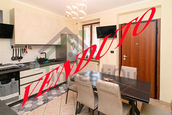 Casa con 5 locali in vendita in Via delle Spine, Cirie