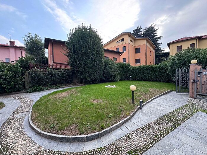 Case in Vendita e in Affitto - 3